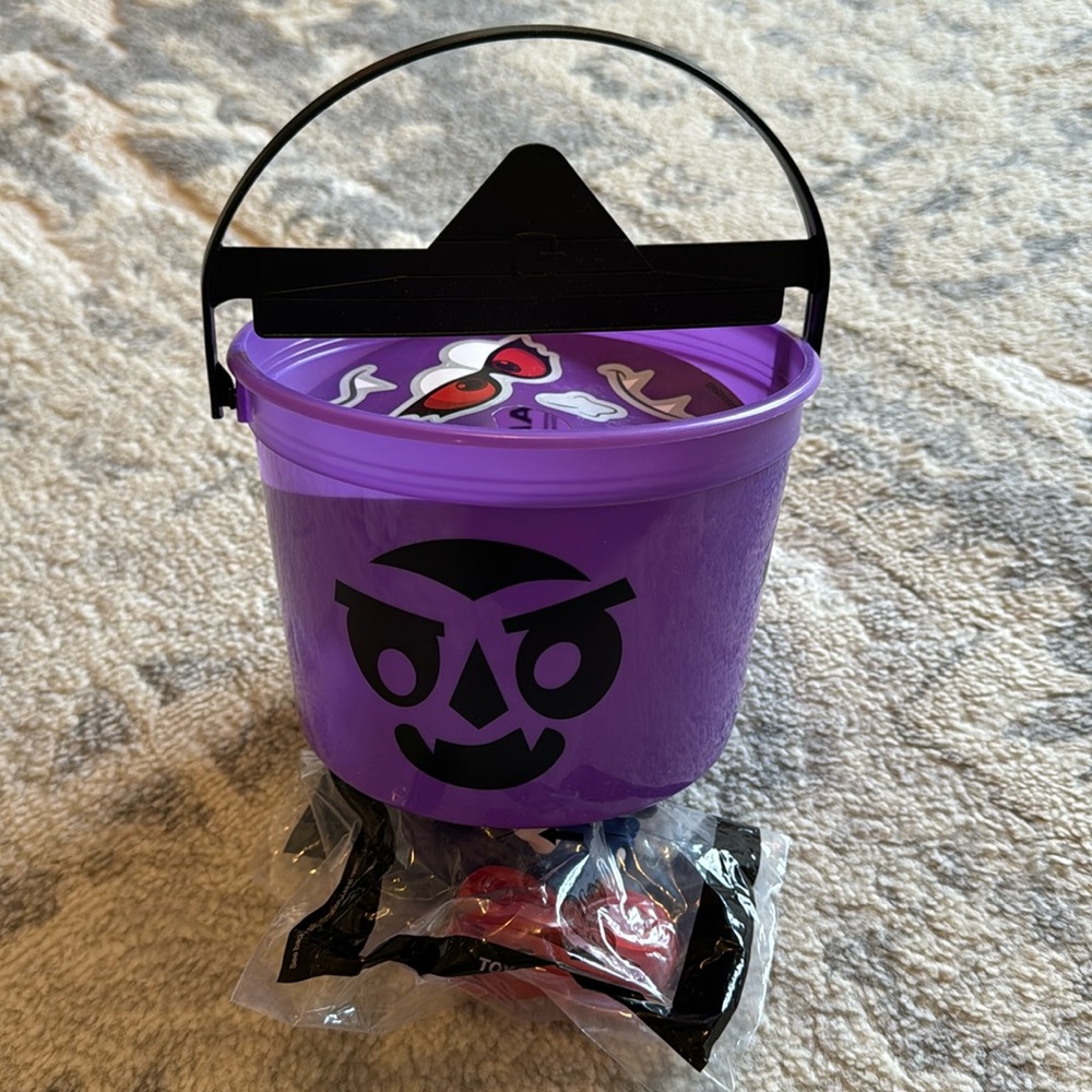 HAPPY MEAL Halloween bucket